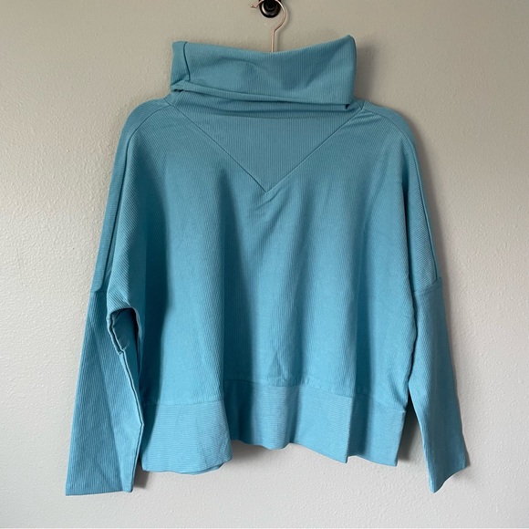 Tuckernuck Bright Blue Rollins Pullover - Picture 4 of 10